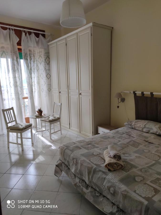 Appartamento Josephine ซาแลร์โน ภายนอก รูปภาพ